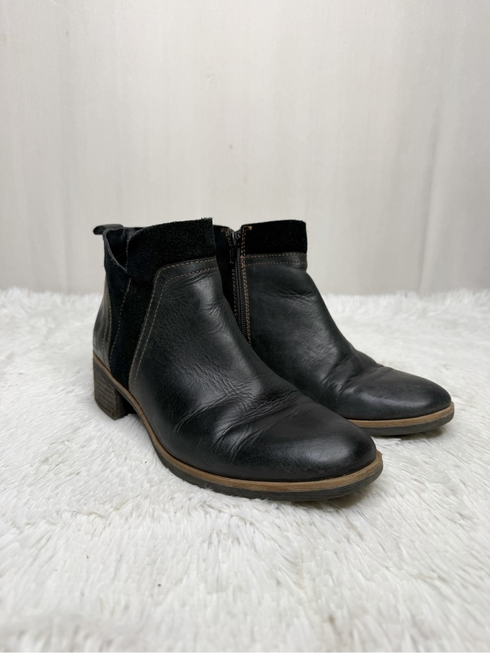 KORKS / Thyone Mixed Leather Ankle Bootie Suede Black Zip Block Stack / 7